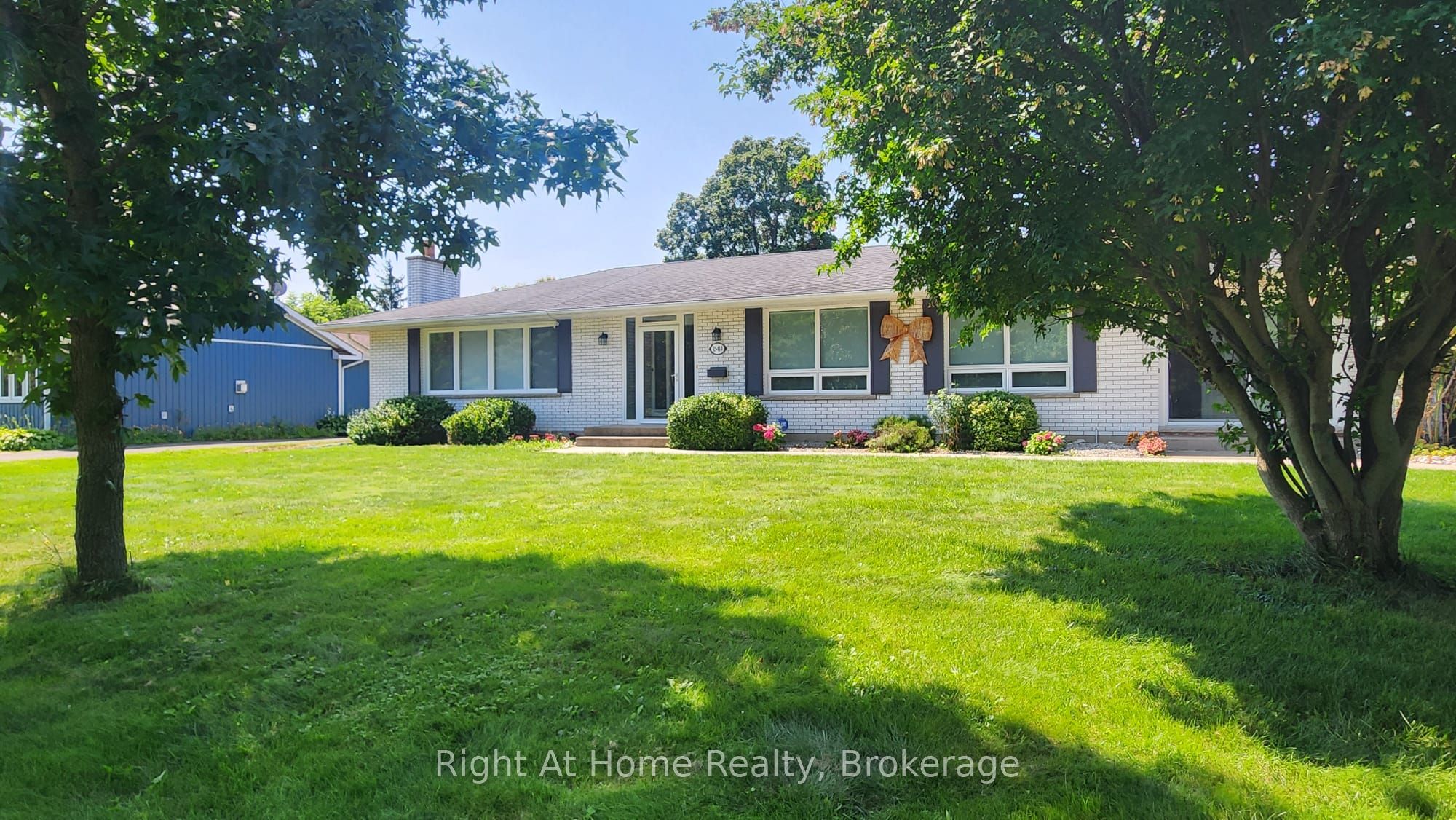 15414 Niagara Parkway
