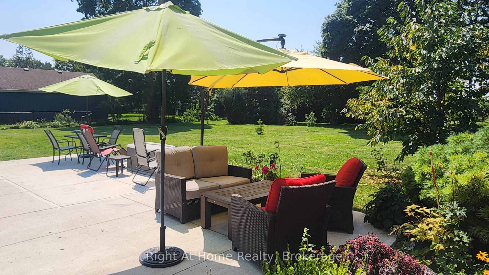 15414 Niagara Parkway Property Photo 6