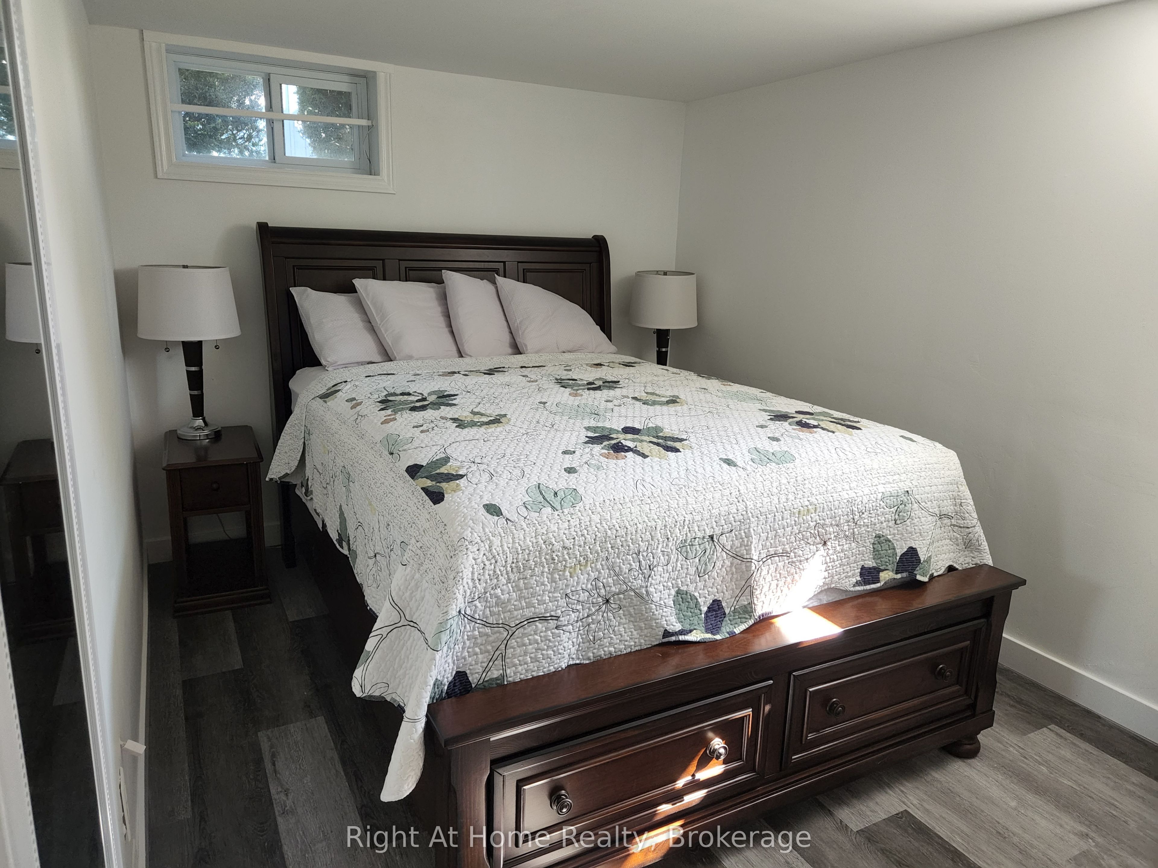 15414 Niagara Parkway Property Photo 23