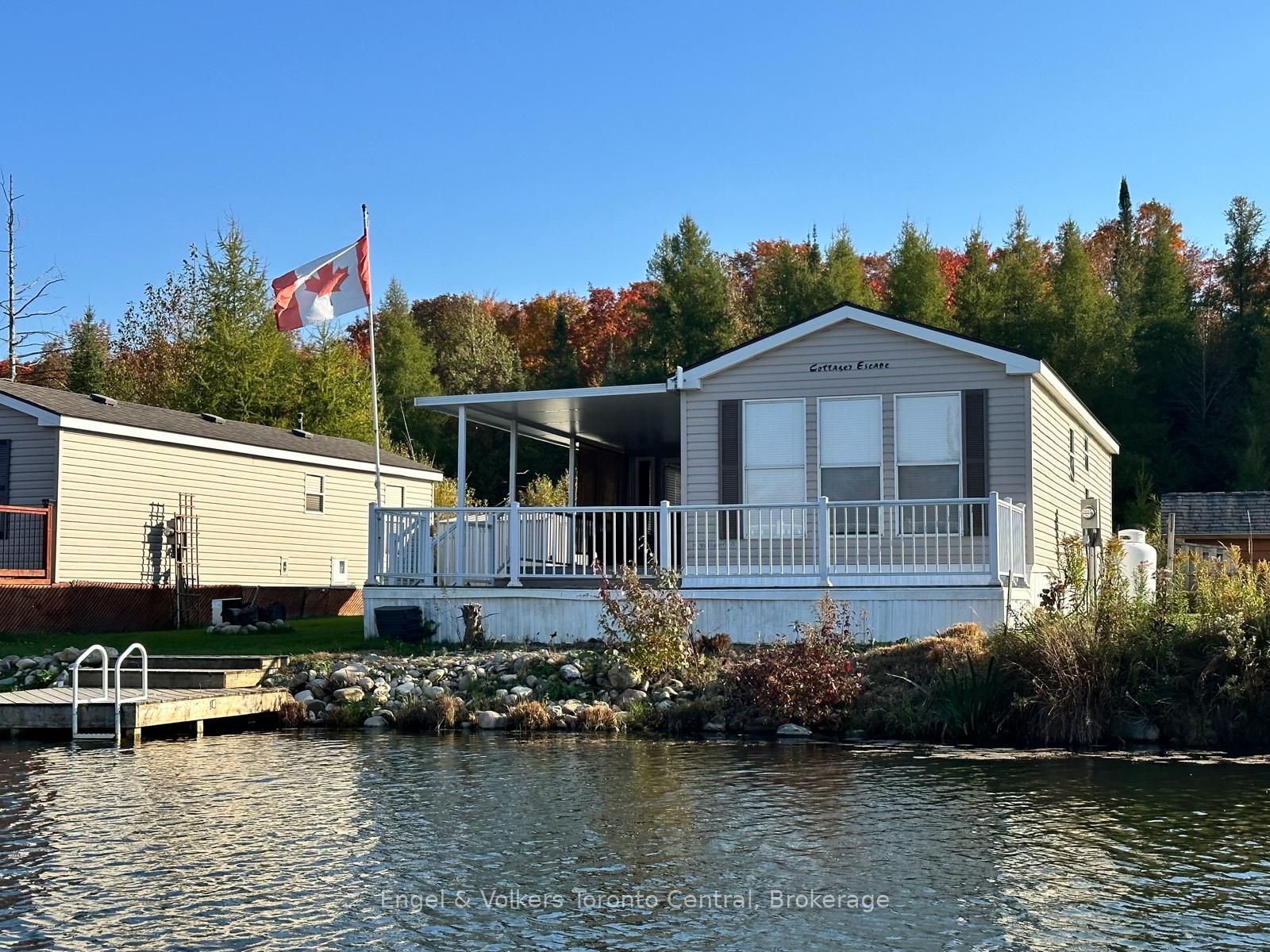 7489 Sideroad 5 E T103 Property Photo 1