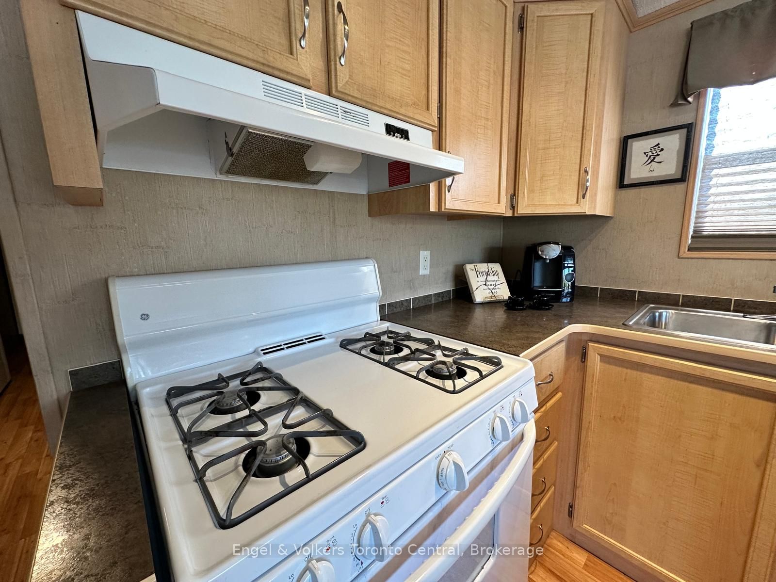 7489 Sideroad 5 E T103 Property Photo 10