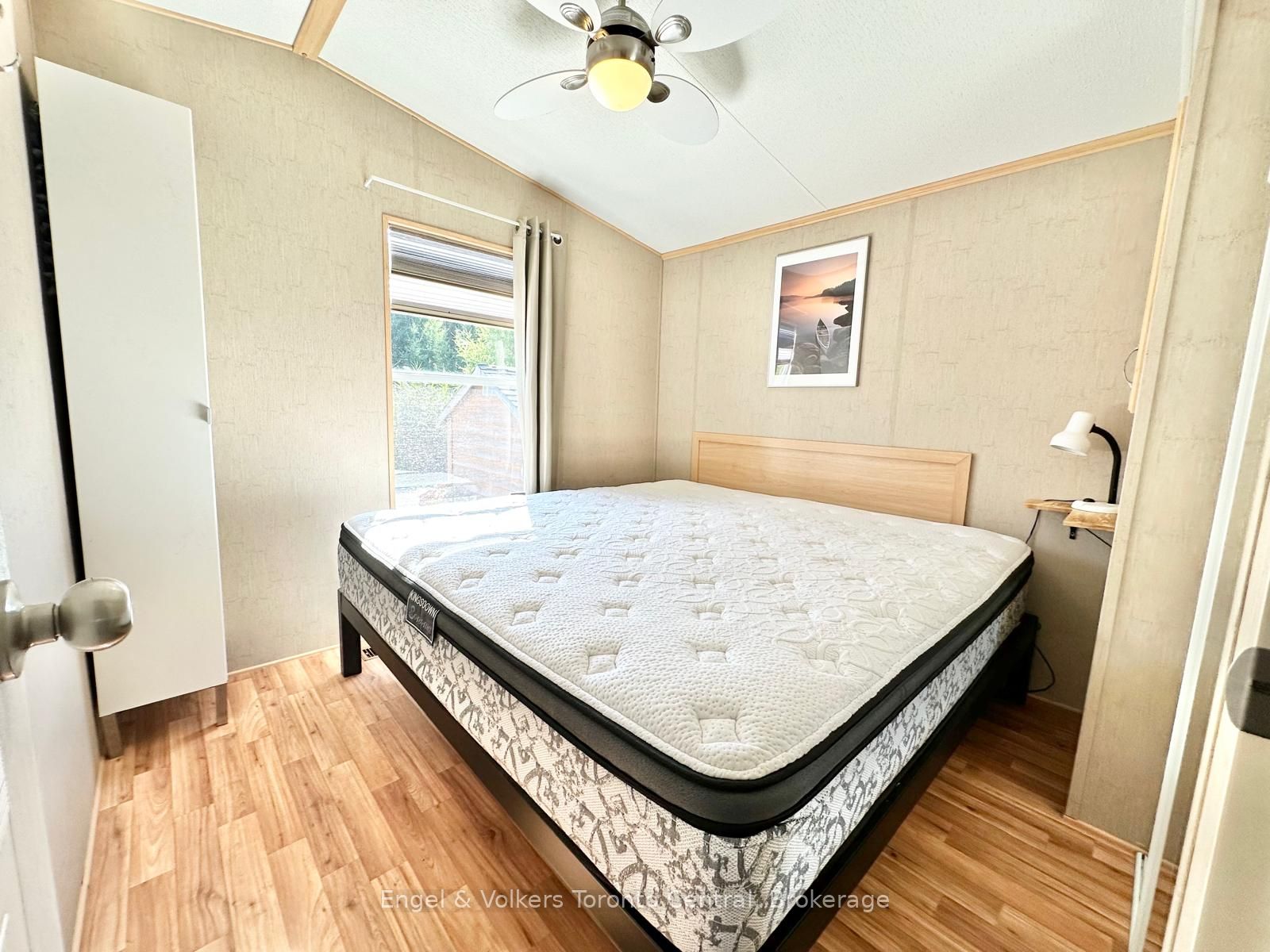 7489 Sideroad 5 E T103 Property Photo 21