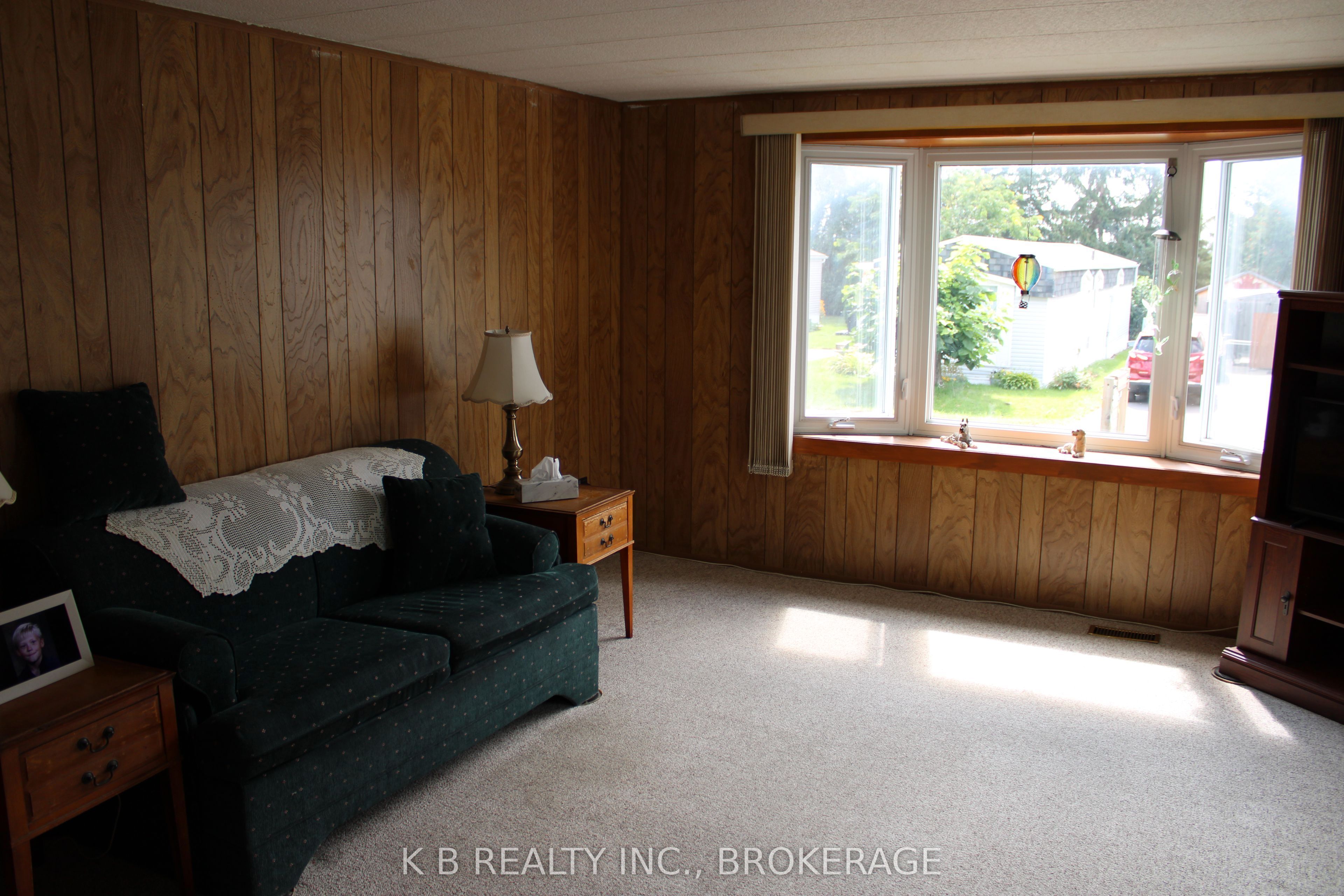6 Cedar Street W Property Photo 6