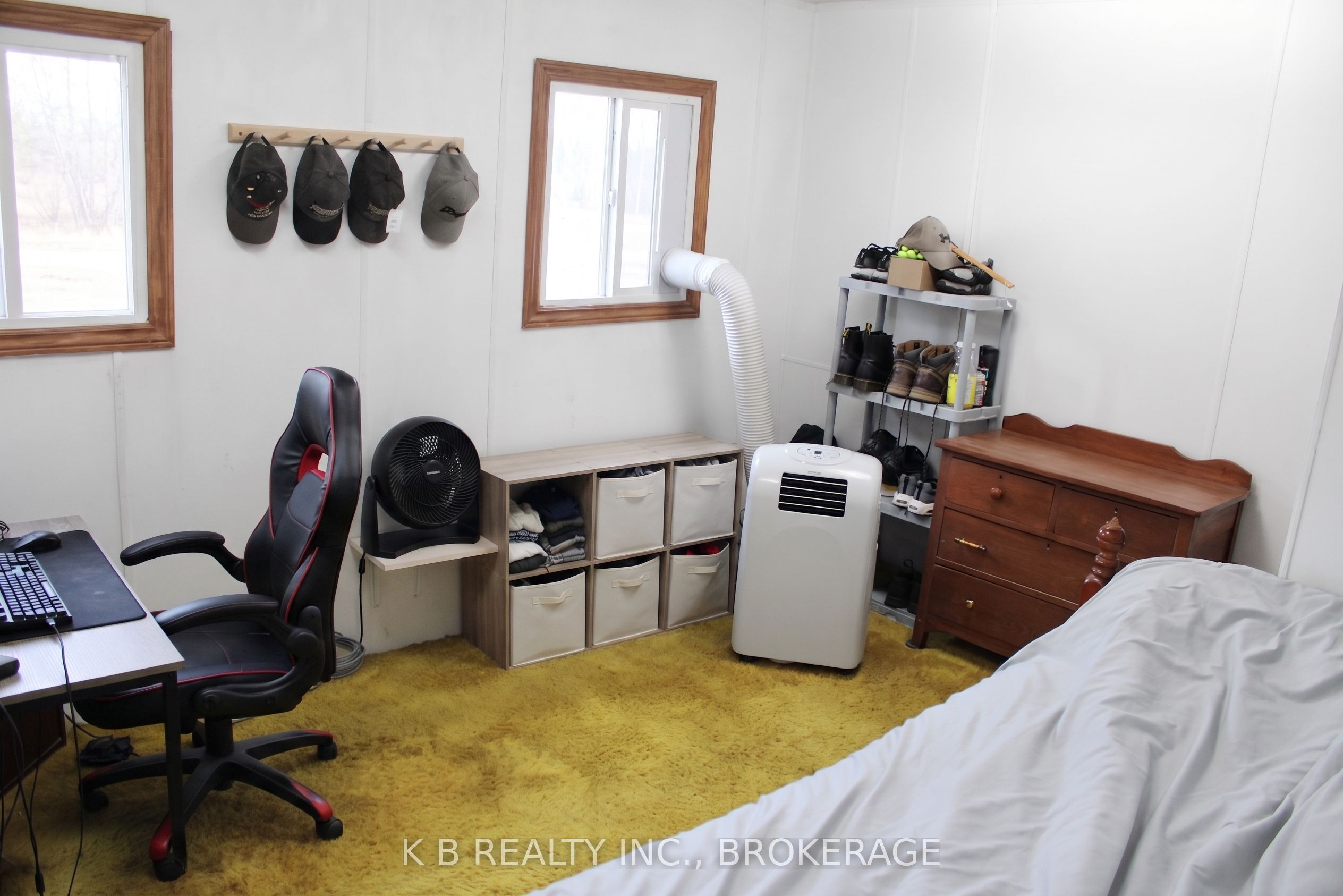 6 Cedar Street W Property Photo 9