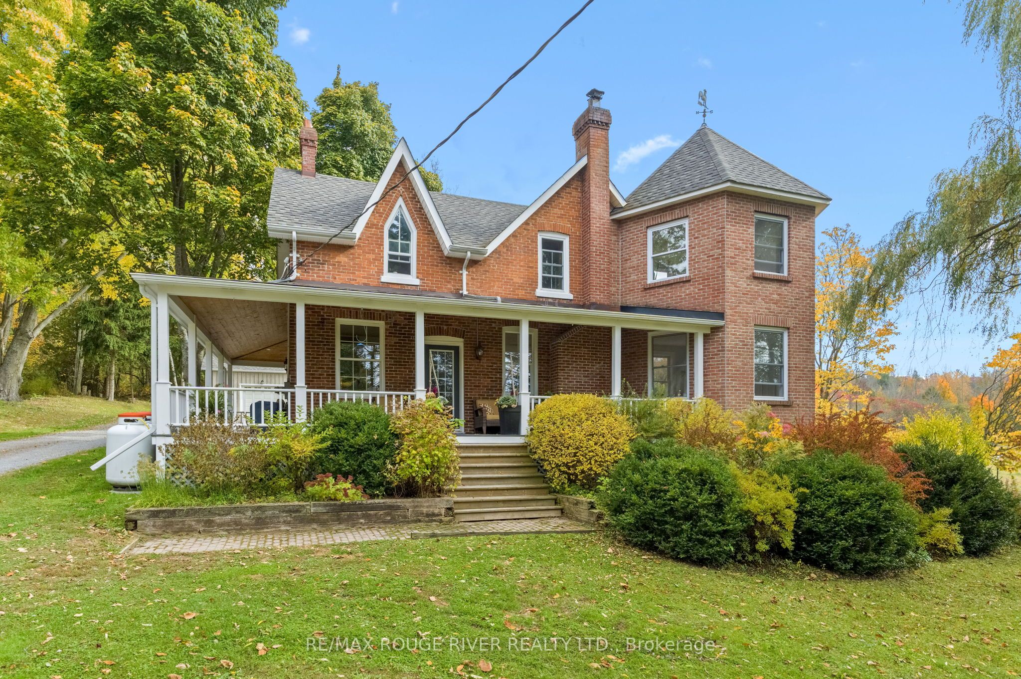 3659 Harwood Road Property Photo 1