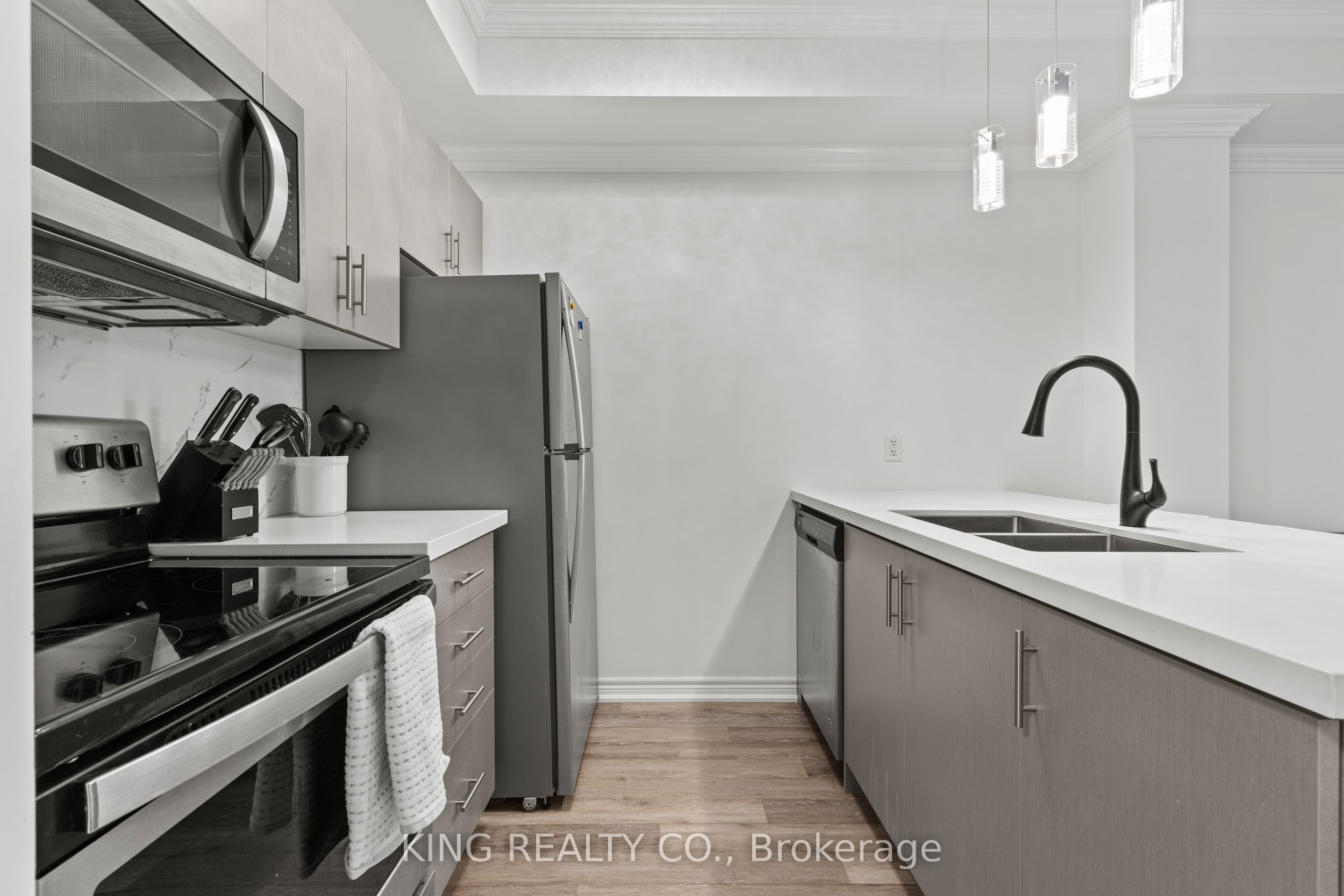 5016 Serena Drive 9 Property Photo 12