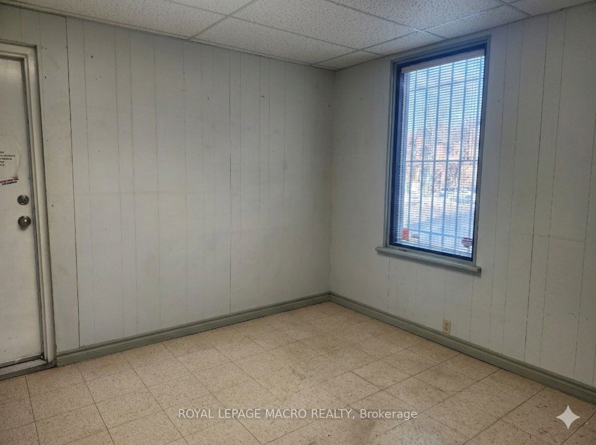 479 Main Street E Property Photo 10