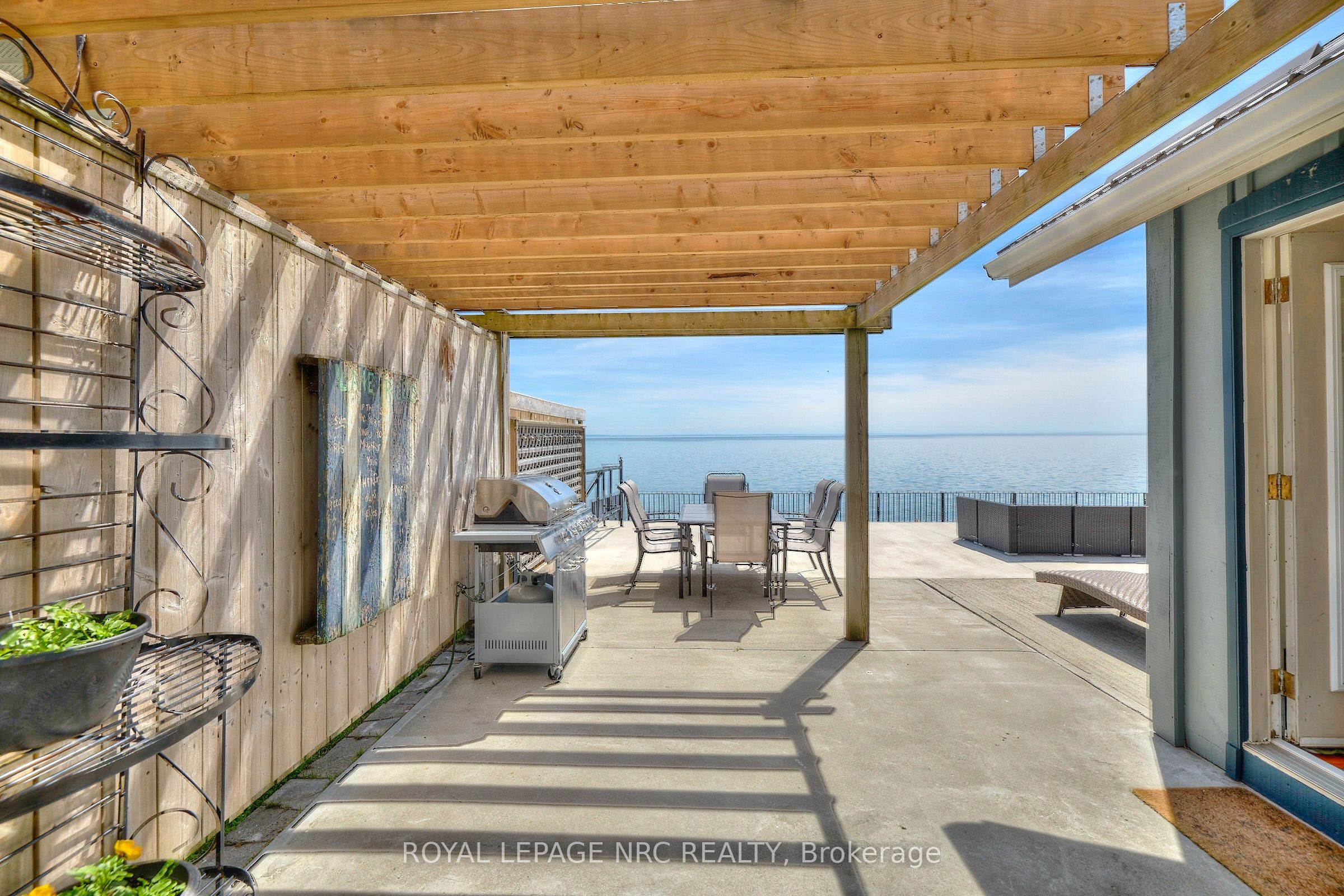 11851 Lakeshore Road Property Photo 4