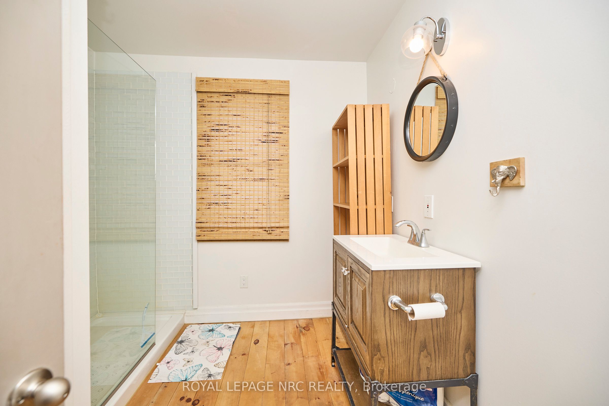 11851 Lakeshore Road Property Photo 12