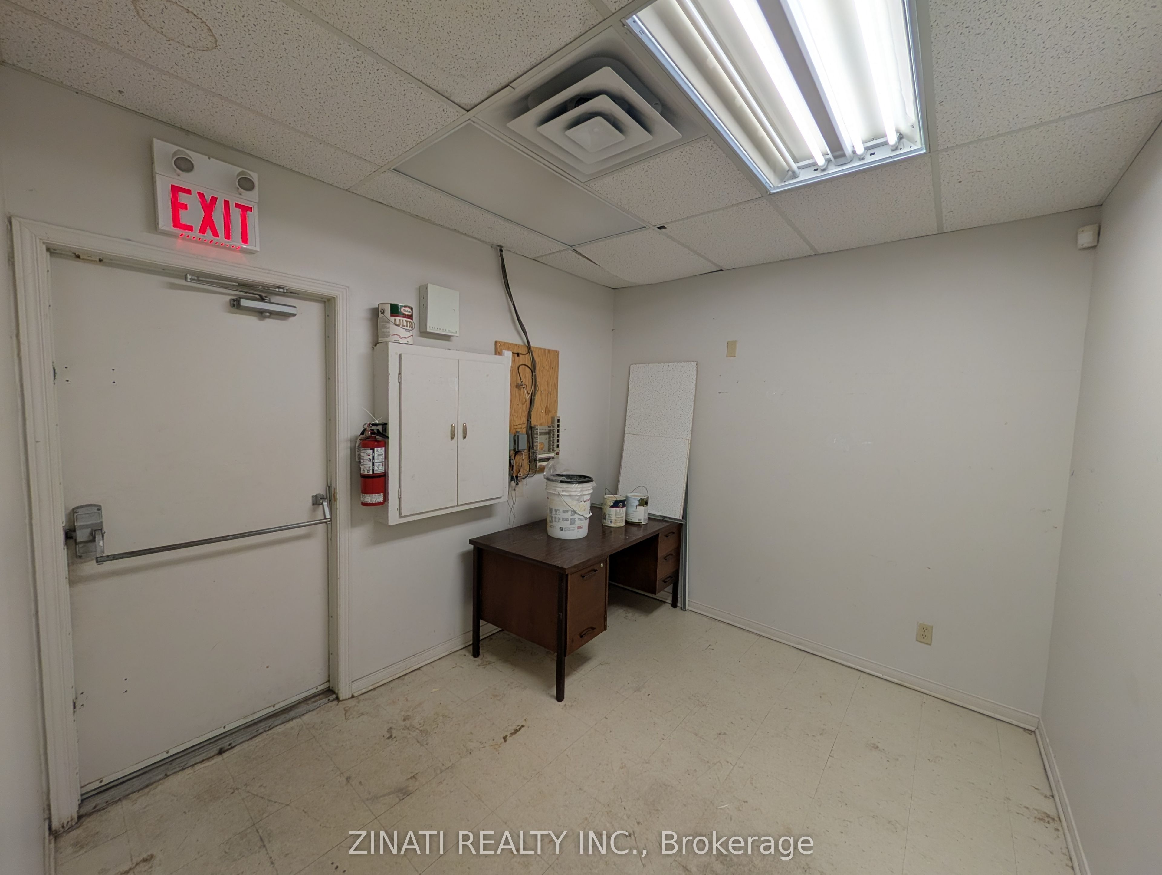 3 Chartwell Avenue Unit 6 Property Photo 9