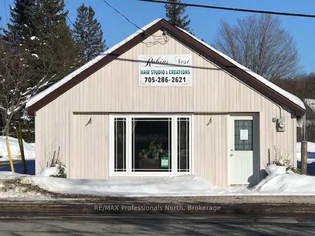 138 Bobcaygeon Road Property Photo 1