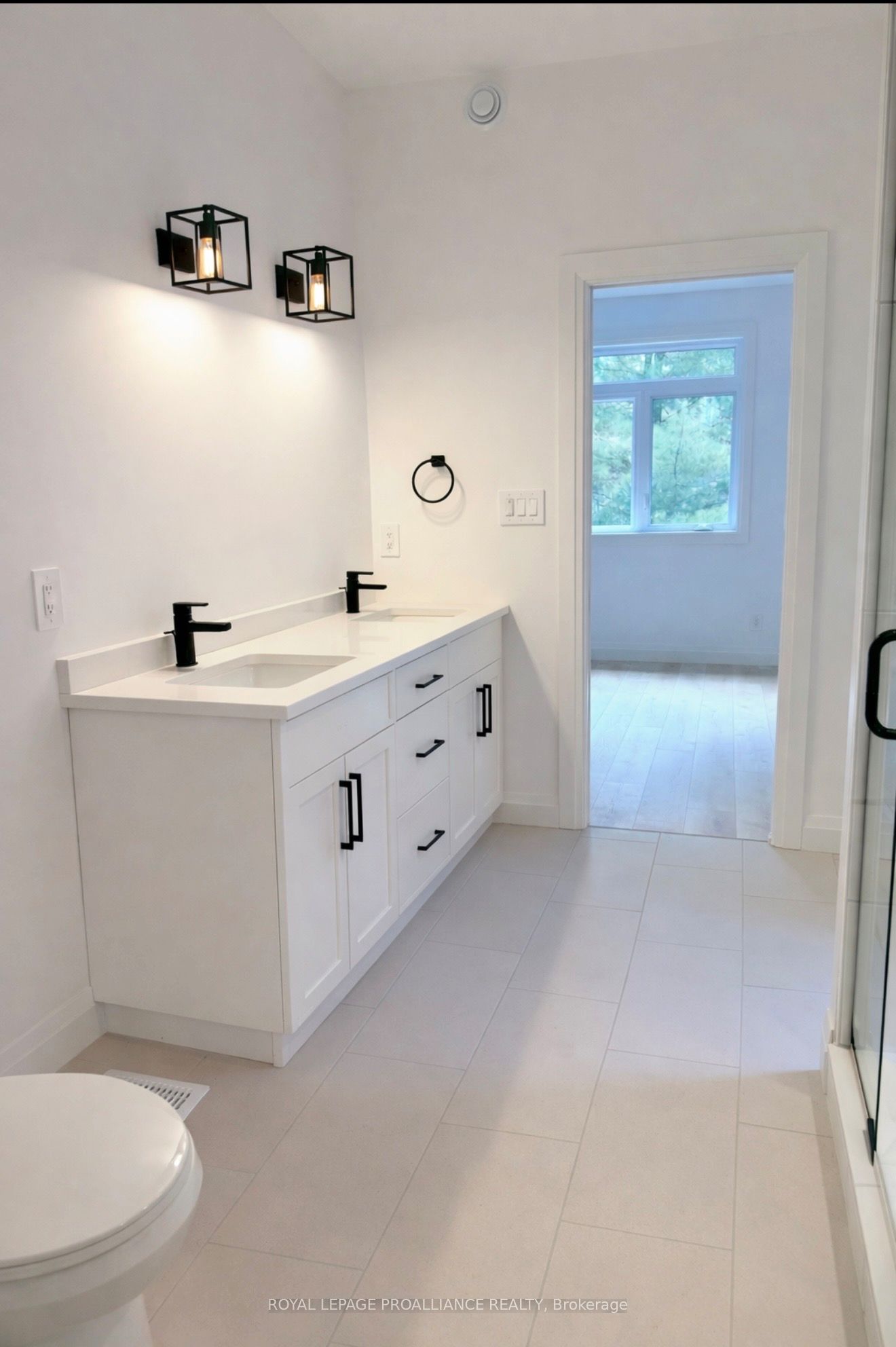 6 Mackenzie John Crescent Property Photo 10
