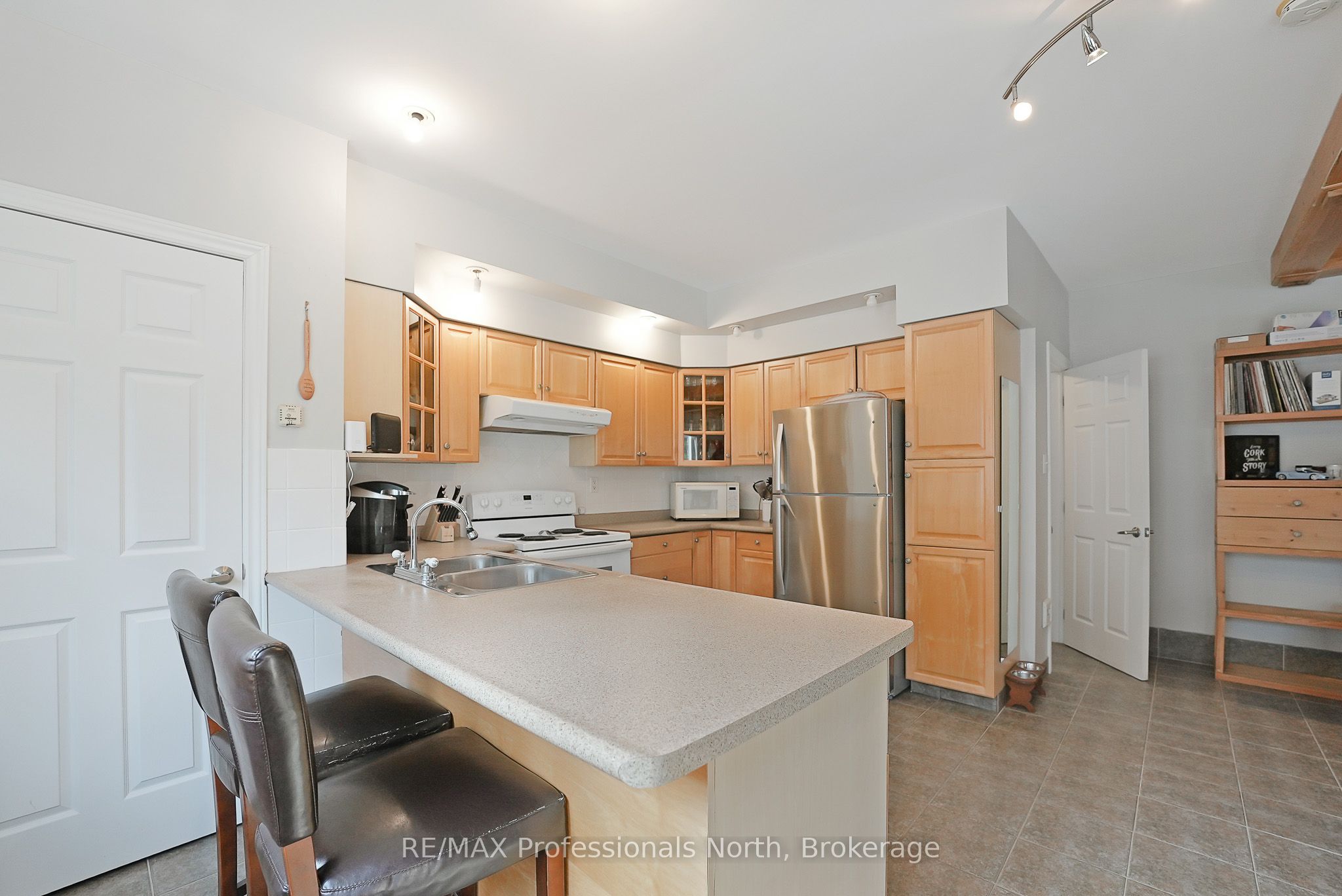 1008 Cherokee Trail Property Photo 9