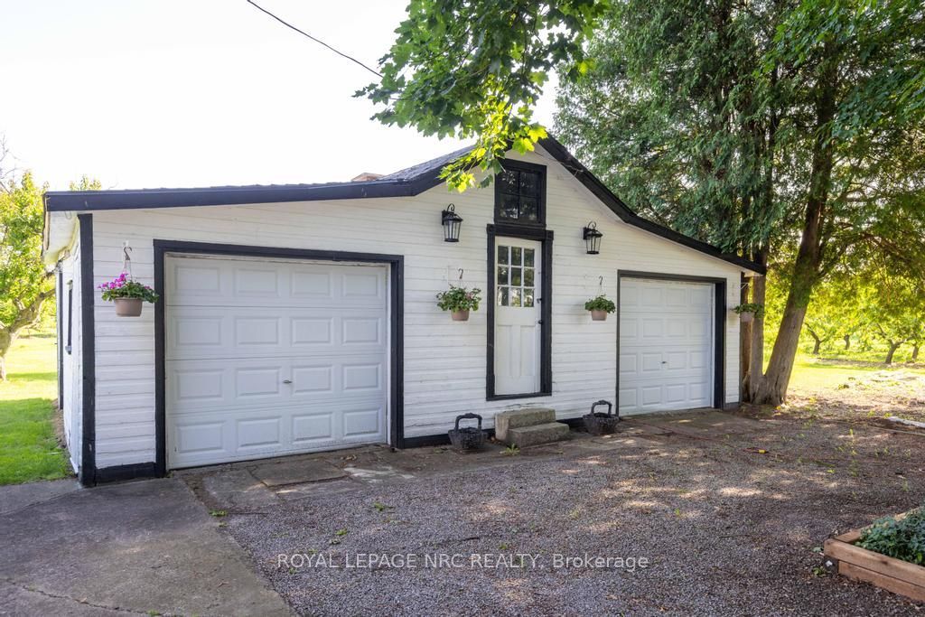 245 Niven Road Property Photo 4