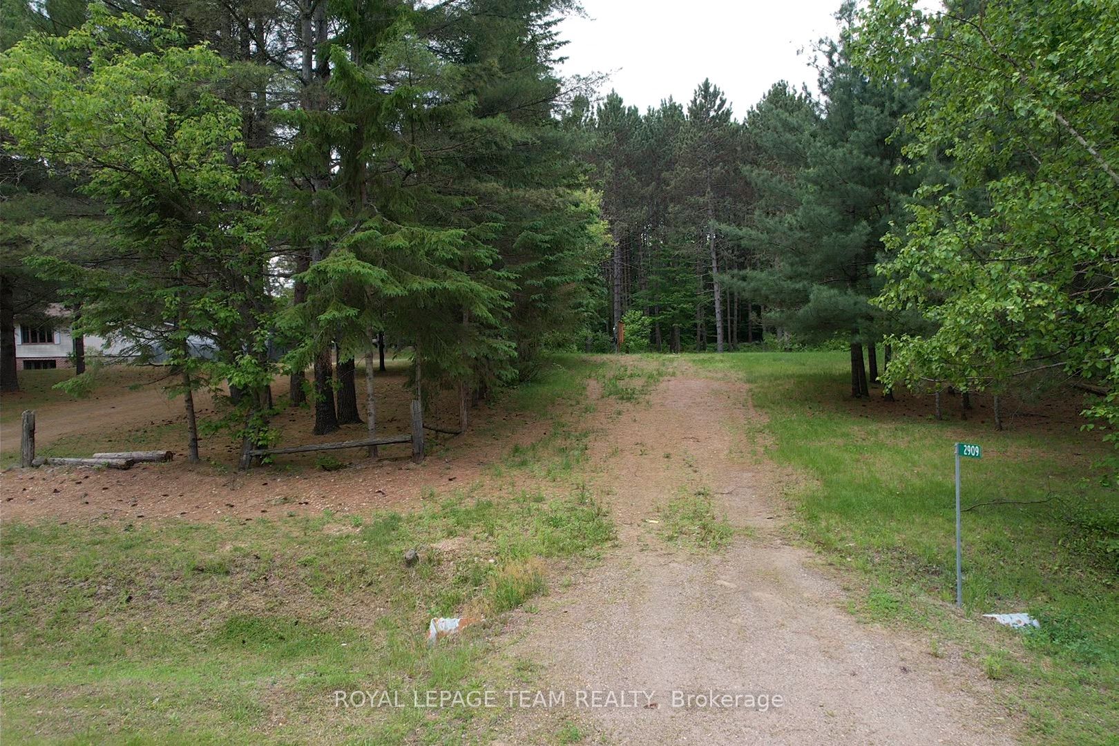 2909 Round Lake Road Property Photo 2
