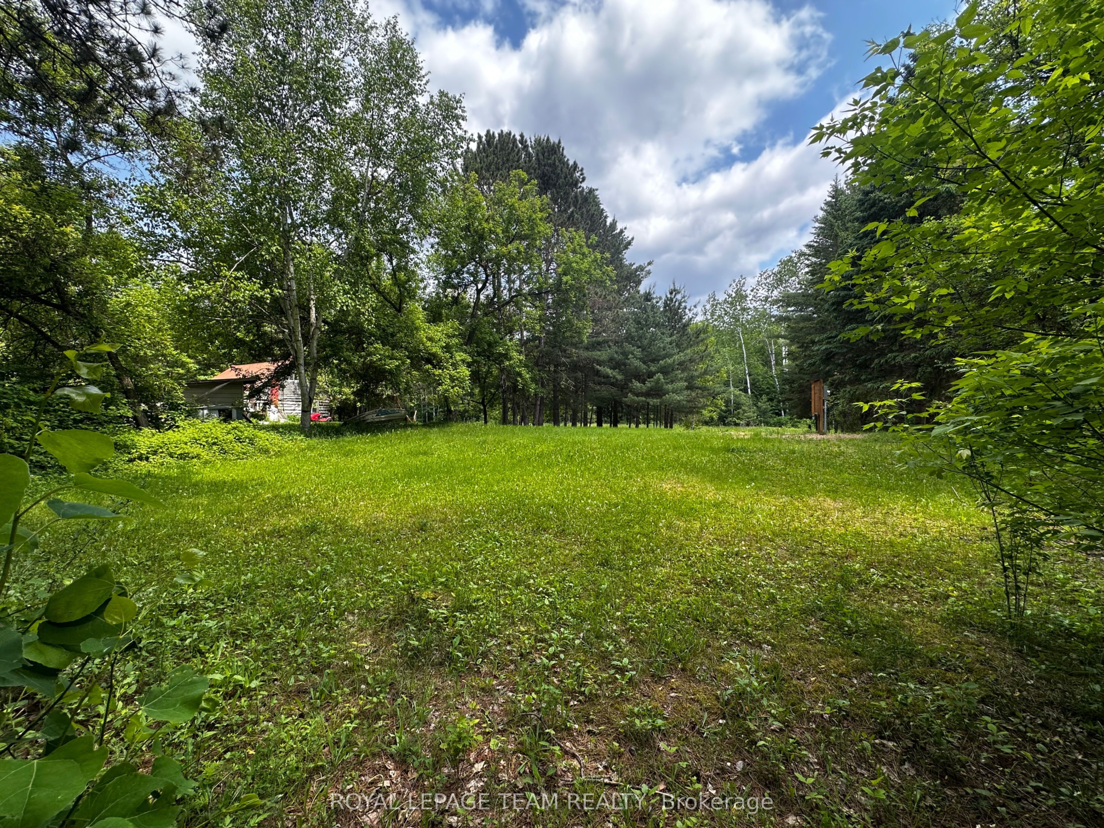 2909 Round Lake Road Property Photo 7