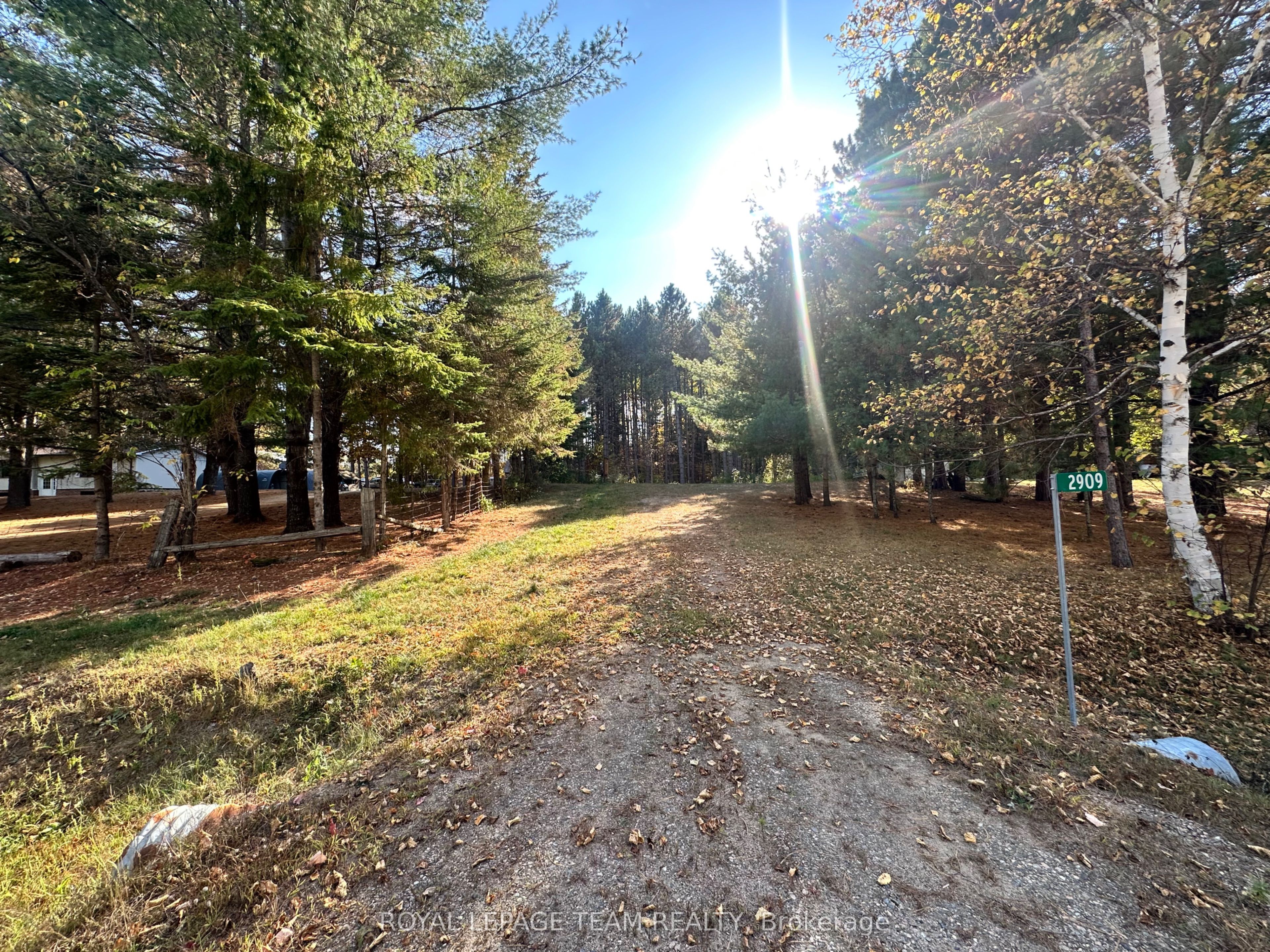 2909 Round Lake Road Property Photo 14