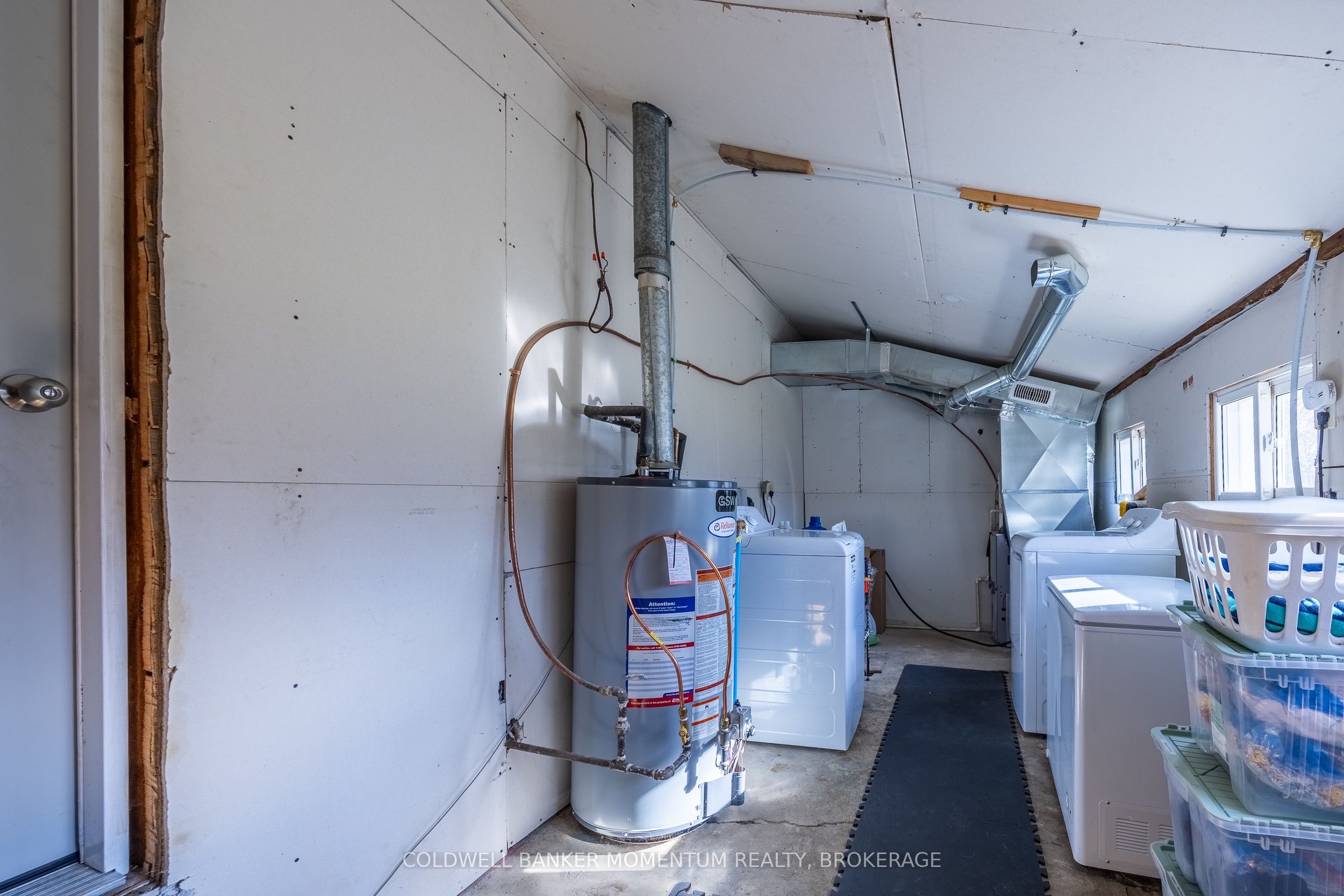 100 Queen Street E Property Photo 12