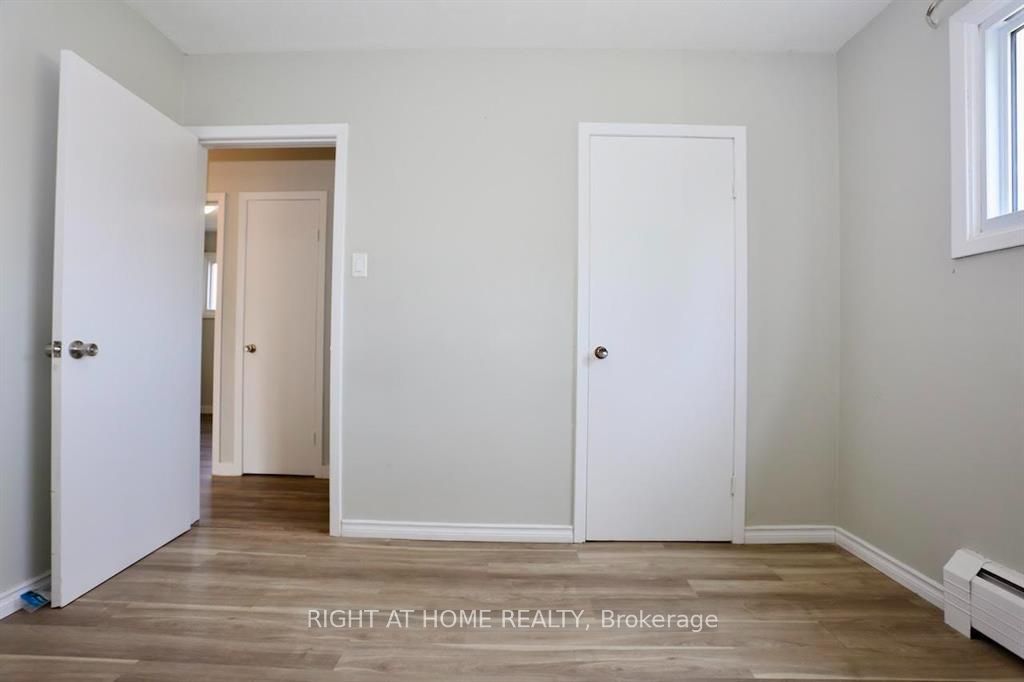 394 Thiel Street Property Photo 6