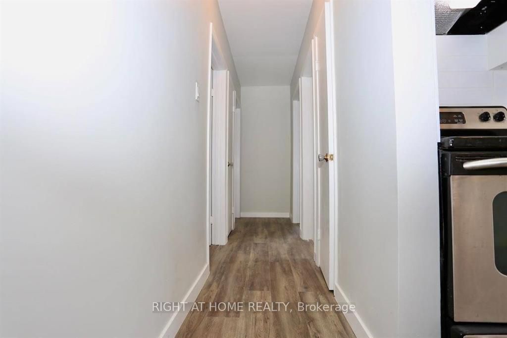 394 Thiel Street Property Photo 10