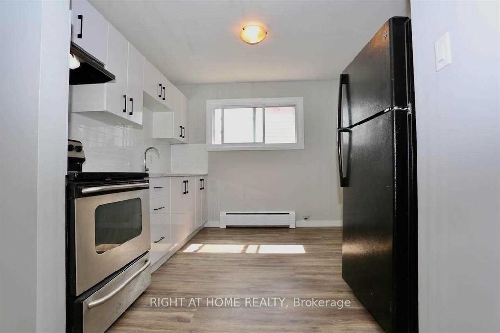 394 Thiel Street Property Photo 12