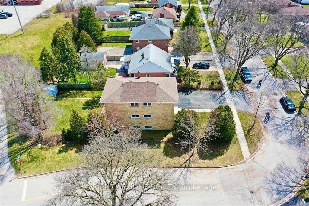 394 Thiel Street Property Photo 18