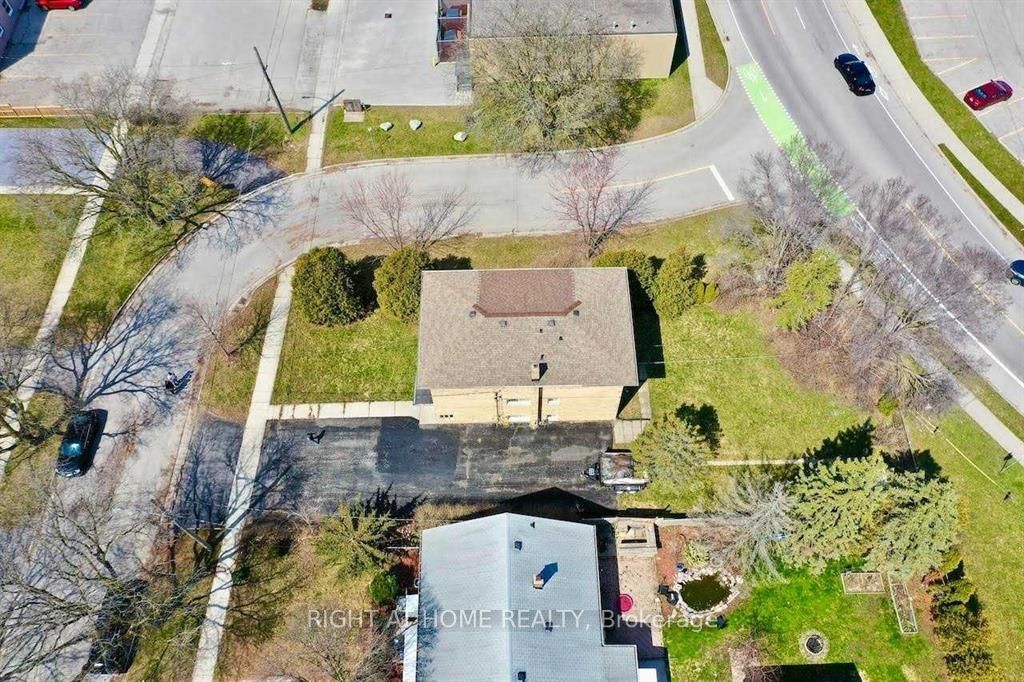 394 Thiel Street Property Photo 19