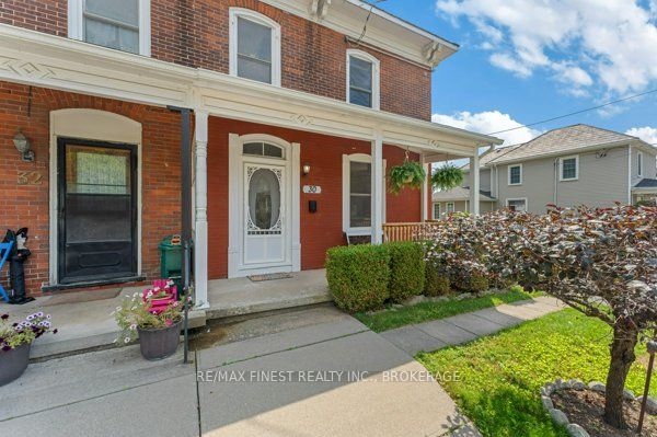 30 King Street Property Photo 2