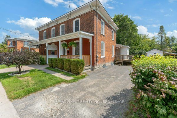 30 King Street Property Photo 3