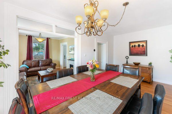 30 King Street Property Photo 9
