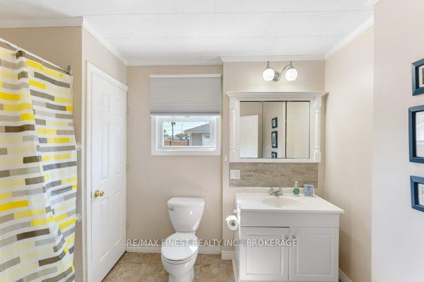 30 King Street Property Photo 17