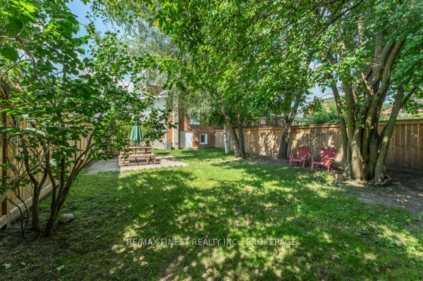 30 King Street Property Photo 35