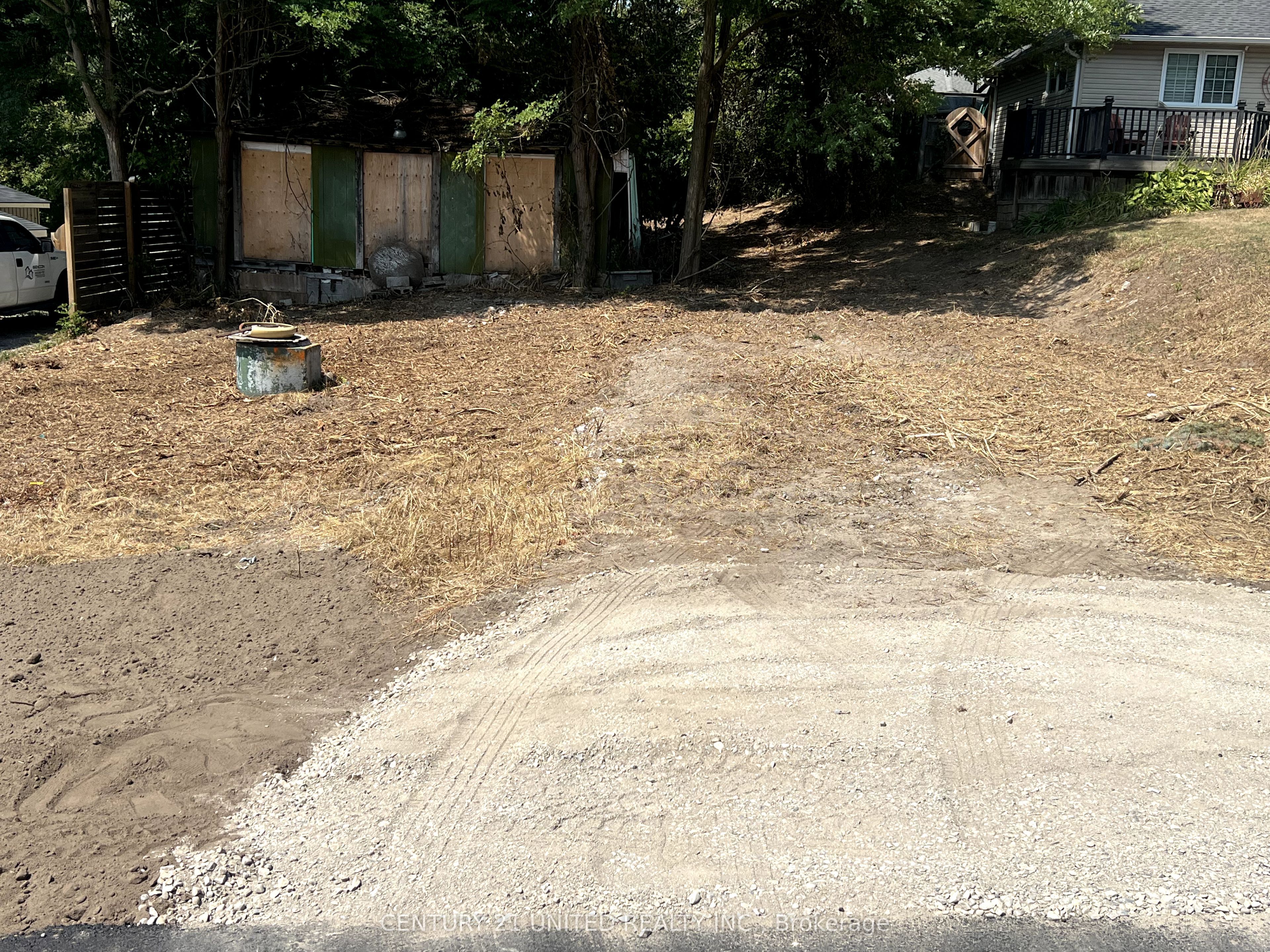 7122 Sidey Drive Property Photo 2