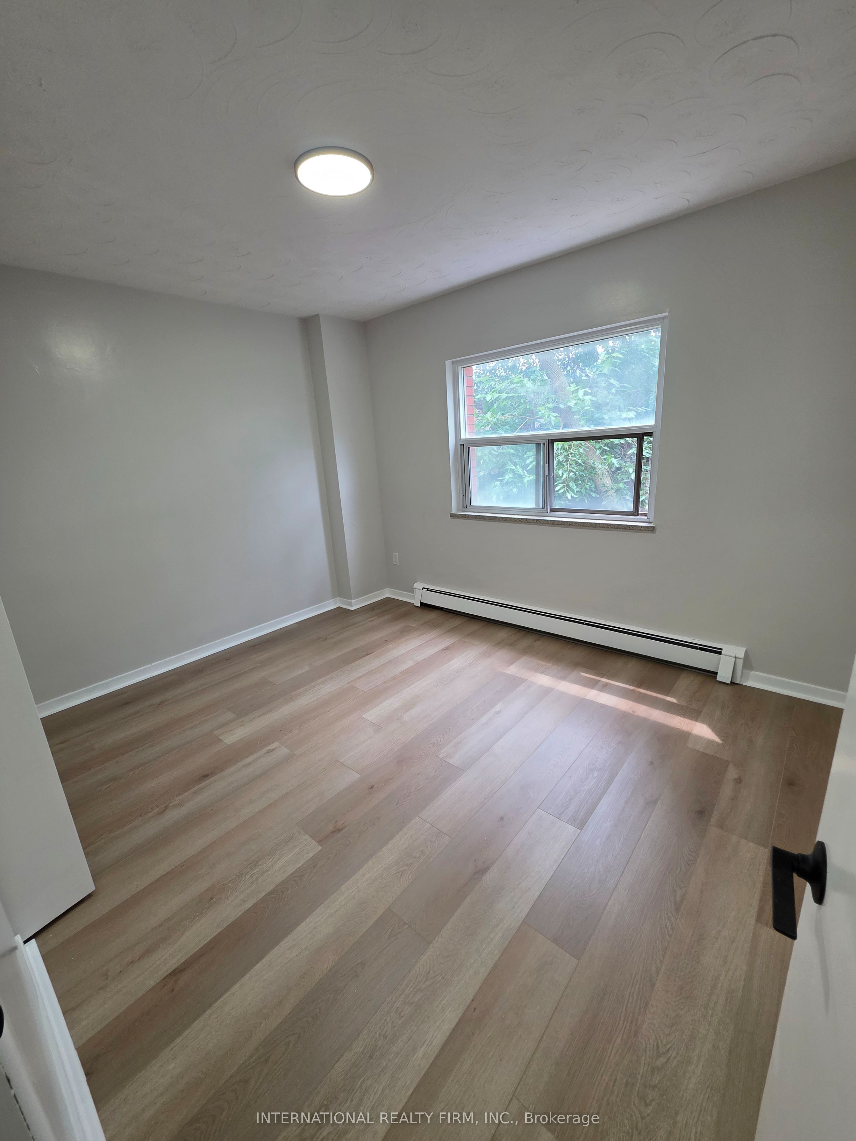 103 Emerald Street S 401 Property Photo 3