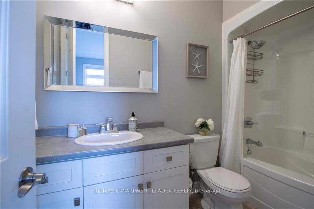 19 Secinaro Avenue Property Photo 32