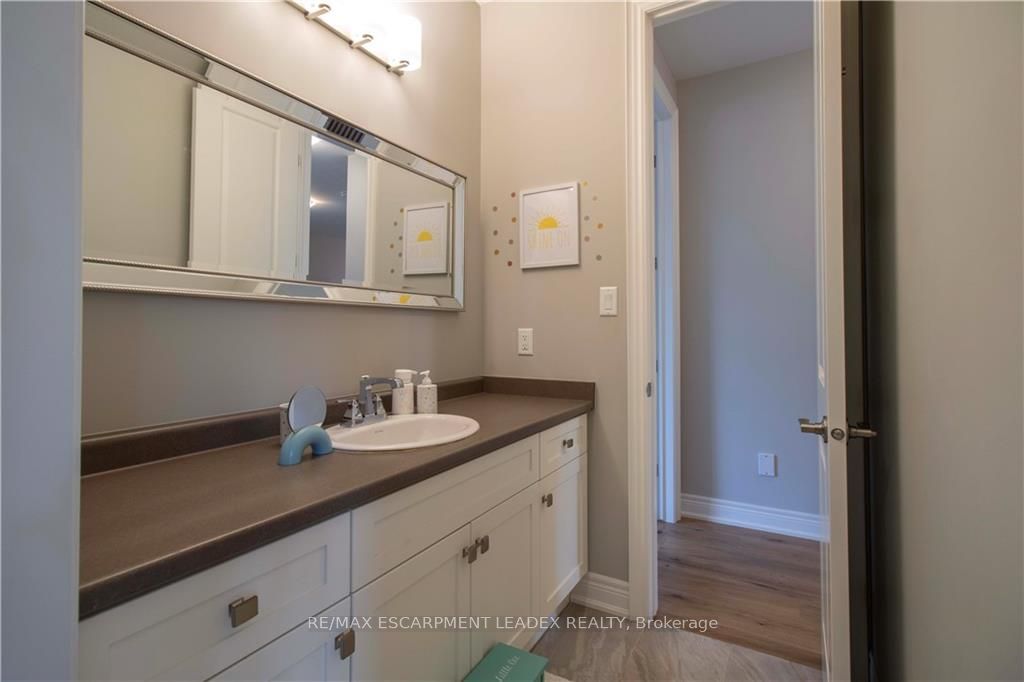 19 Secinaro Avenue Property Photo 35