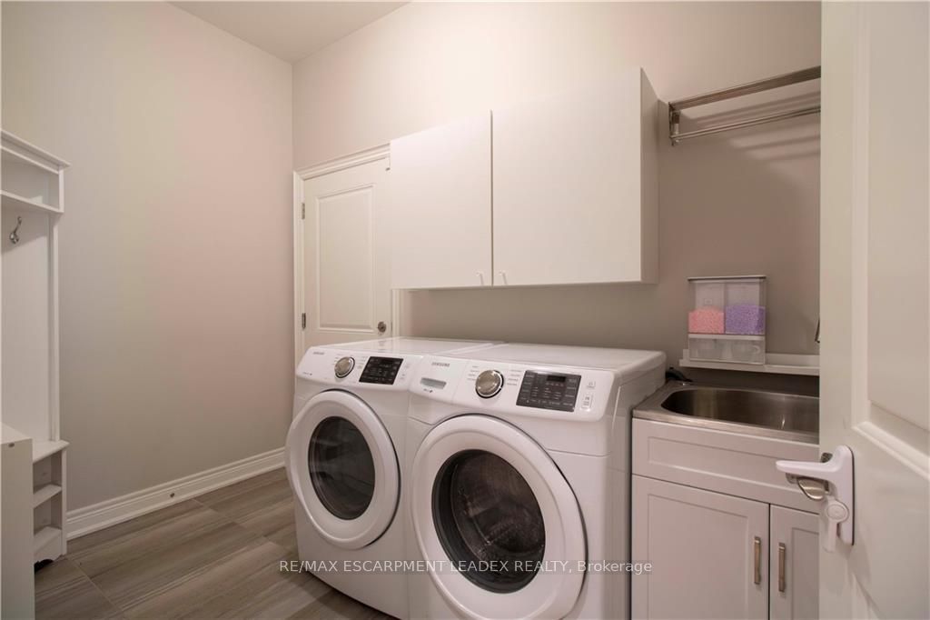 19 Secinaro Avenue Property Photo 36