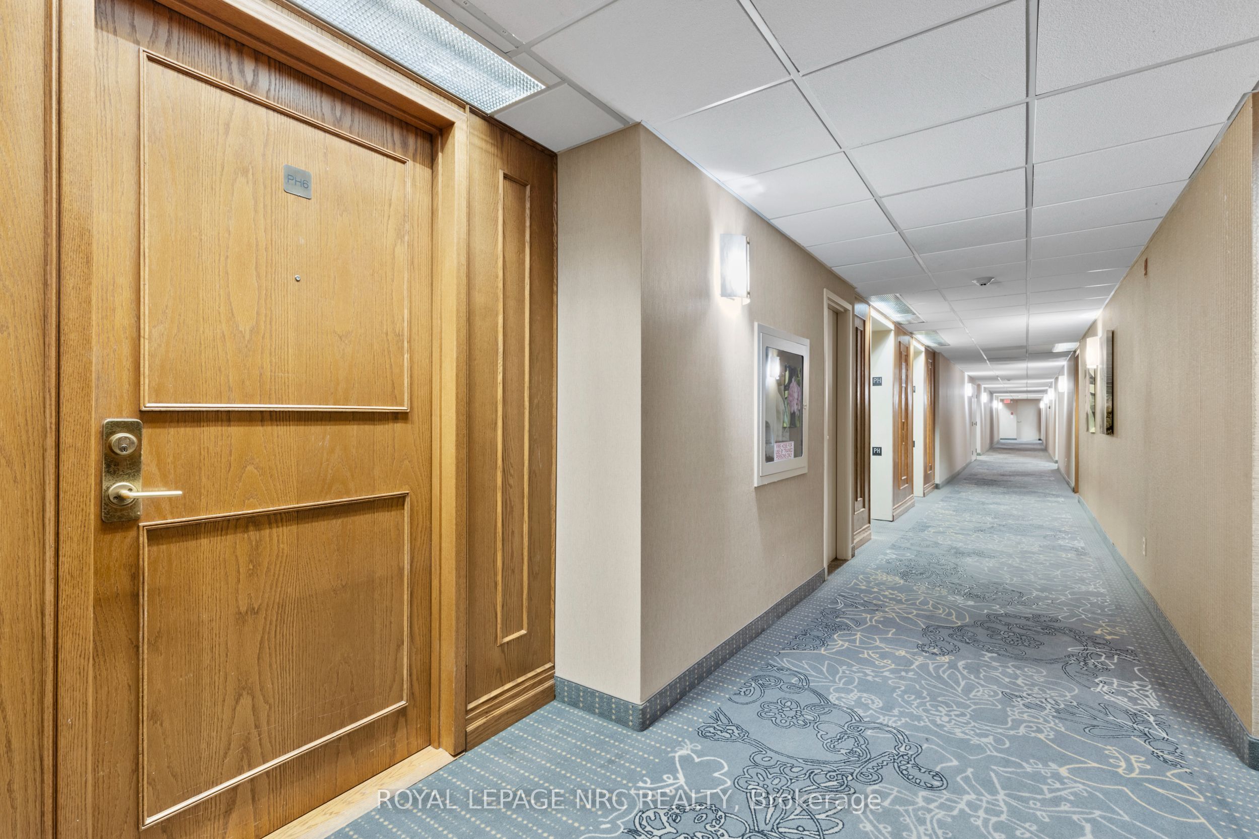 3 Towering Heights Boulevard Ph6 Property Photo 7
