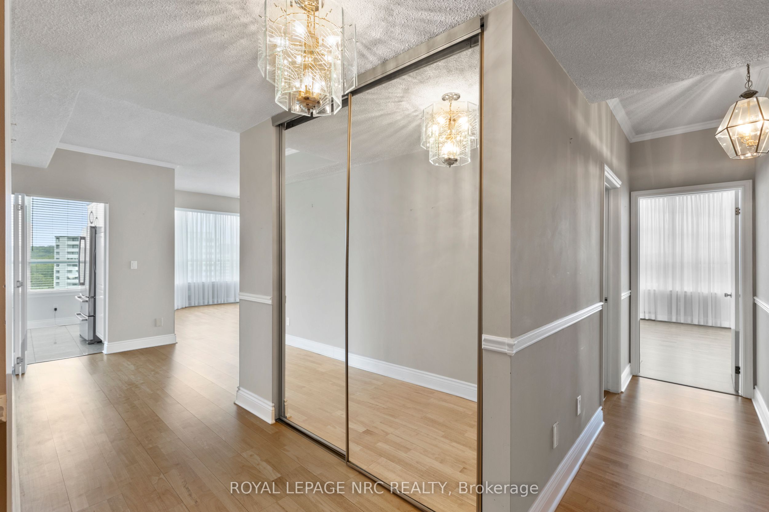 3 Towering Heights Boulevard Ph6 Property Photo 9