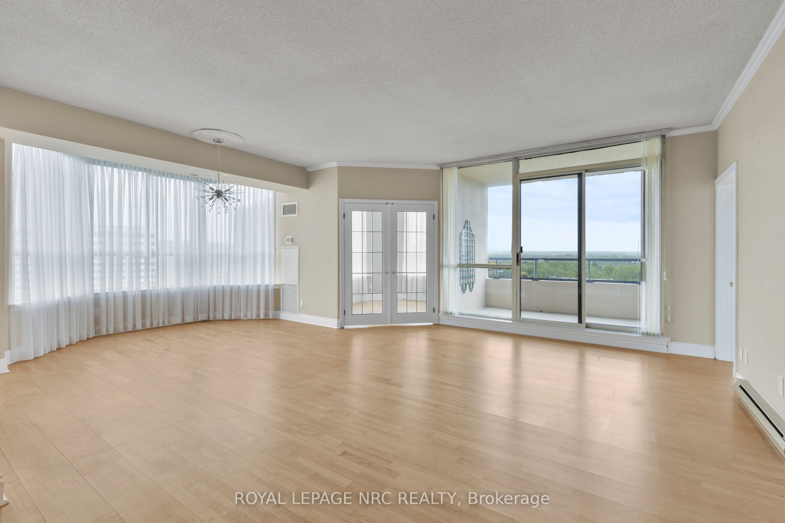 3 Towering Heights Boulevard Ph6 Property Photo 12