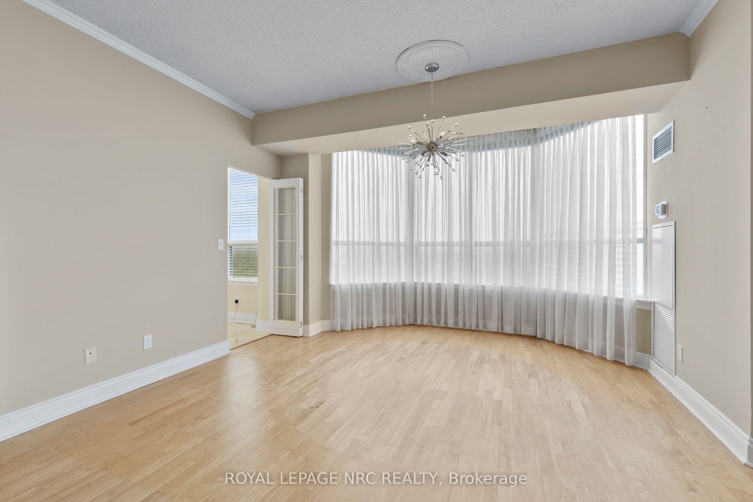 3 Towering Heights Boulevard Ph6 Property Photo 17