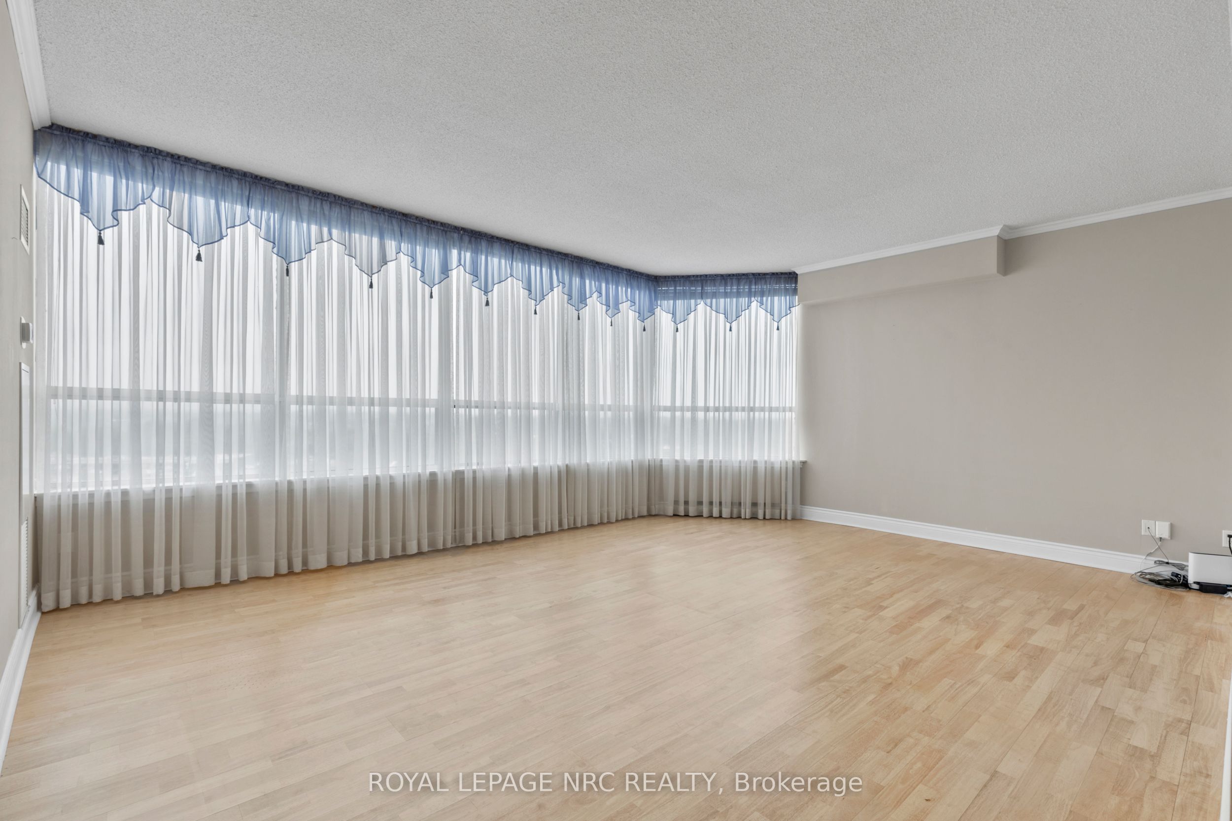 3 Towering Heights Boulevard Ph6 Property Photo 27