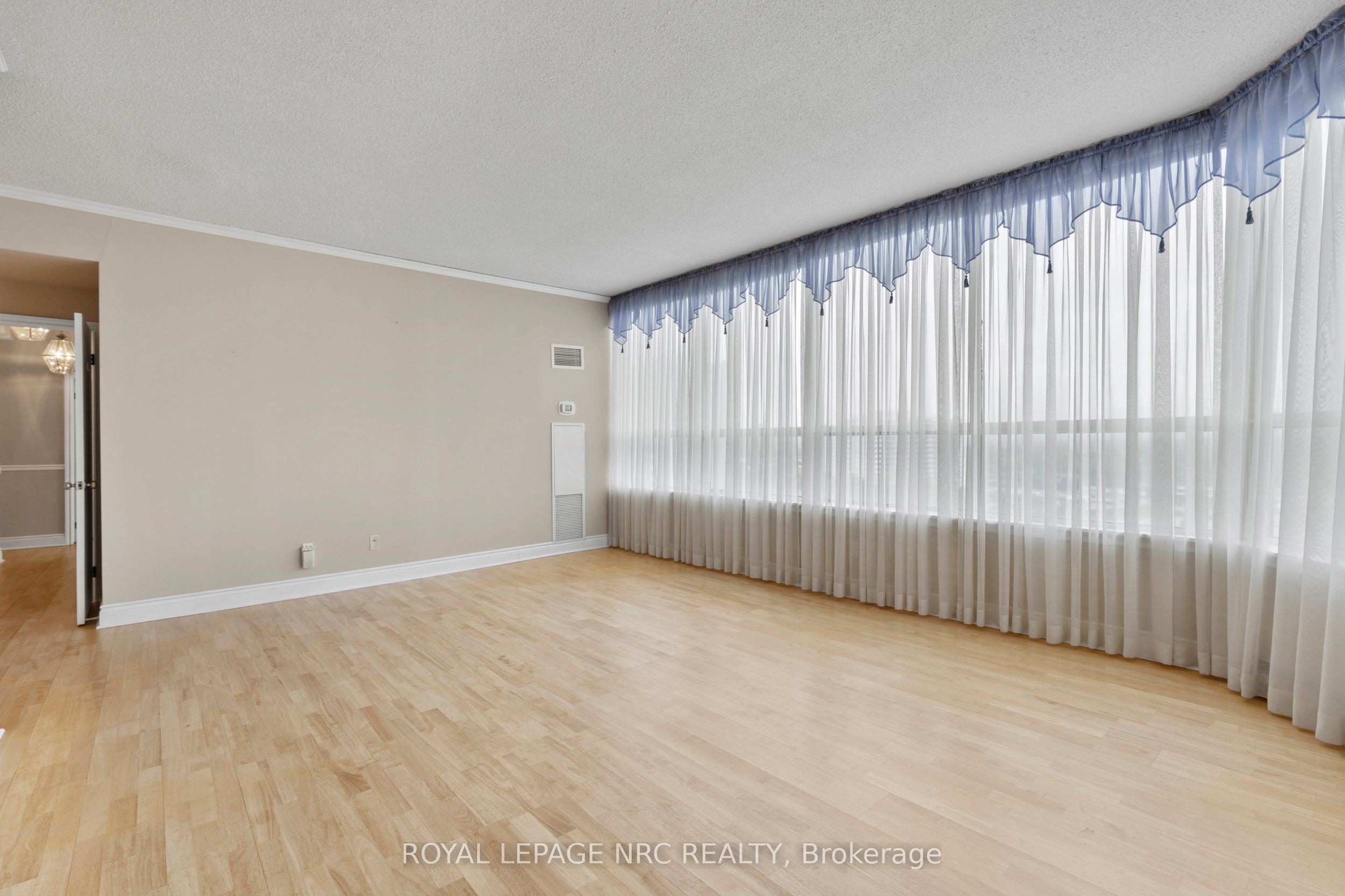 3 Towering Heights Boulevard Ph6 Property Photo 28