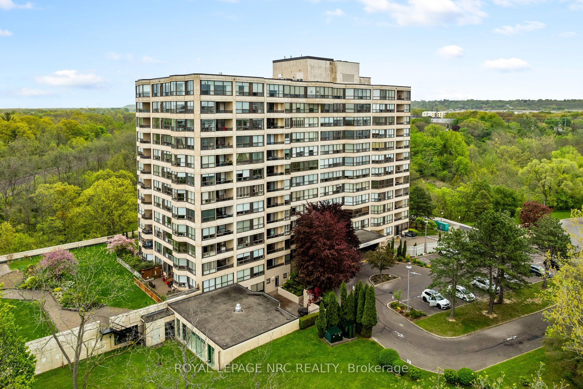 3 Towering Heights Boulevard Ph6 Property Photo 42