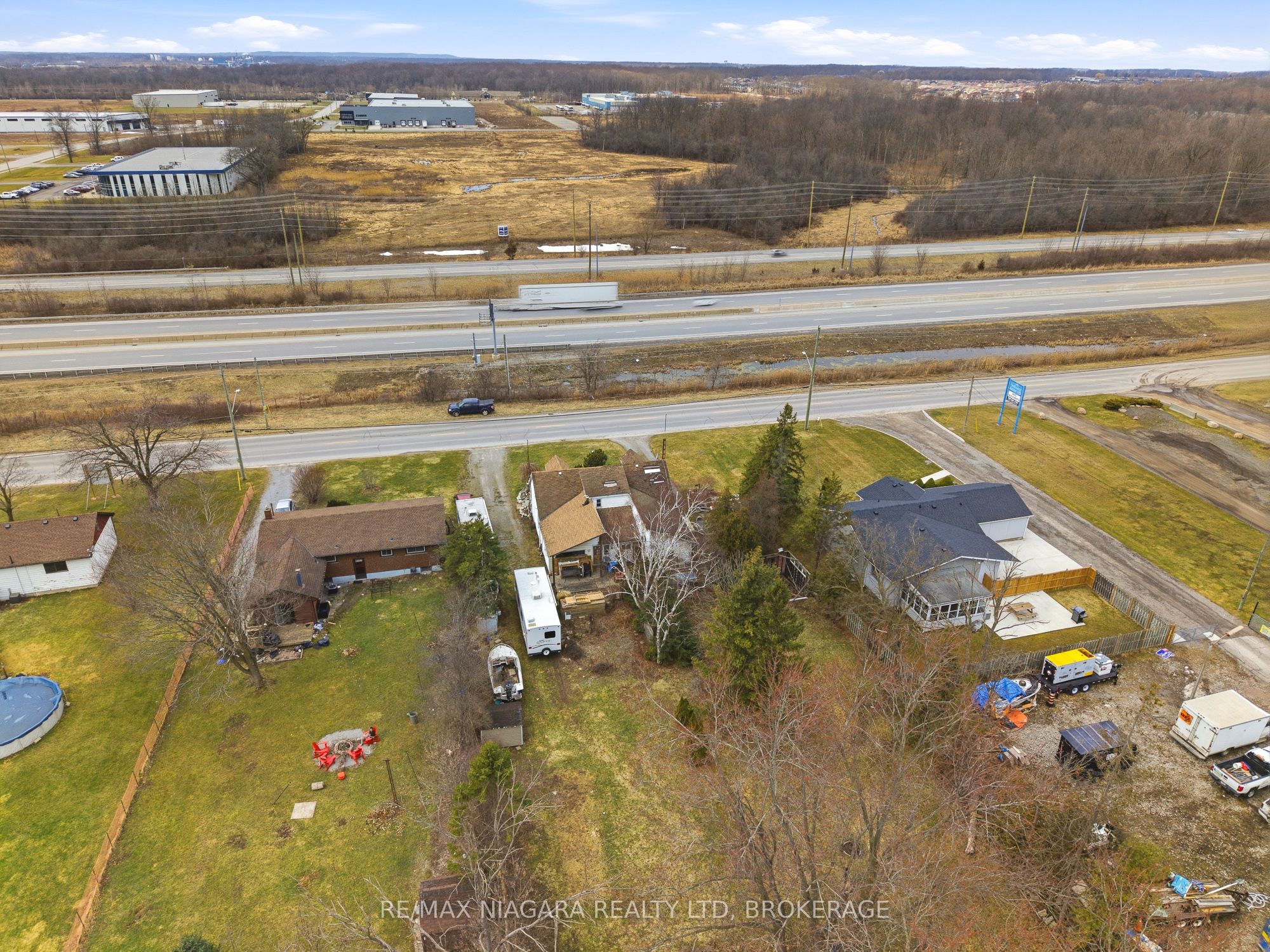 8356 Oakwood Drive Property Photo 6