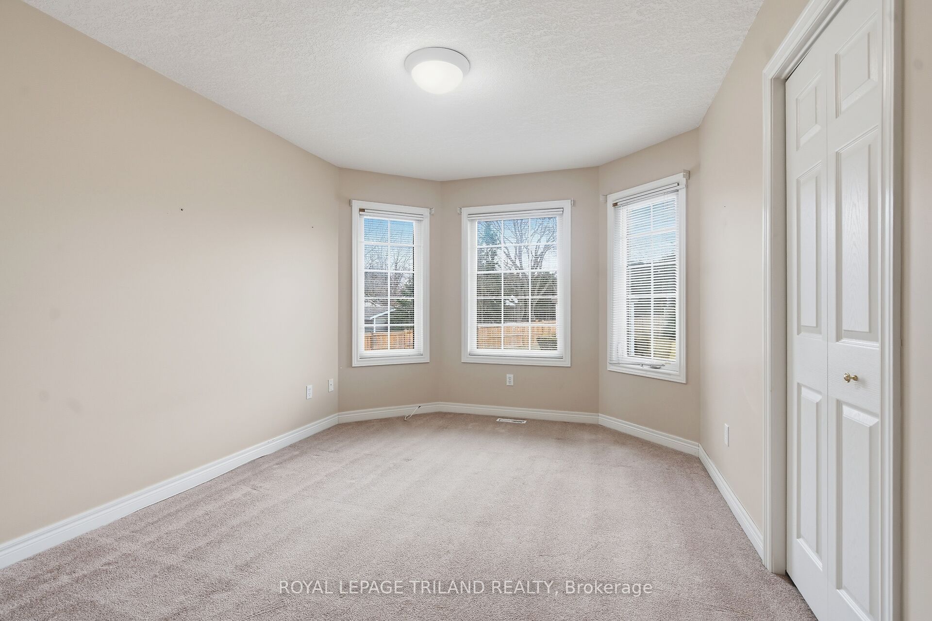 20 Windemere Place 10 Property Photo 18