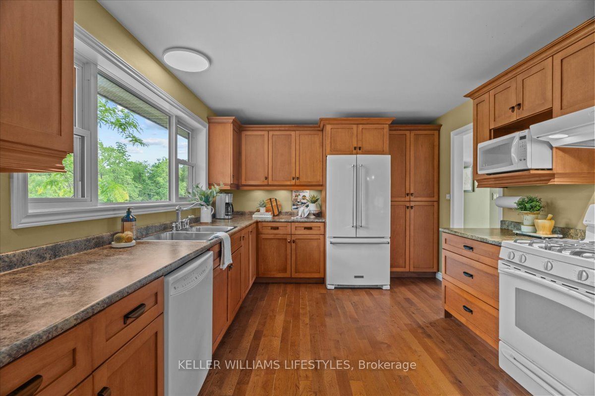 25728 Mcmurchy Line Property Photo 10