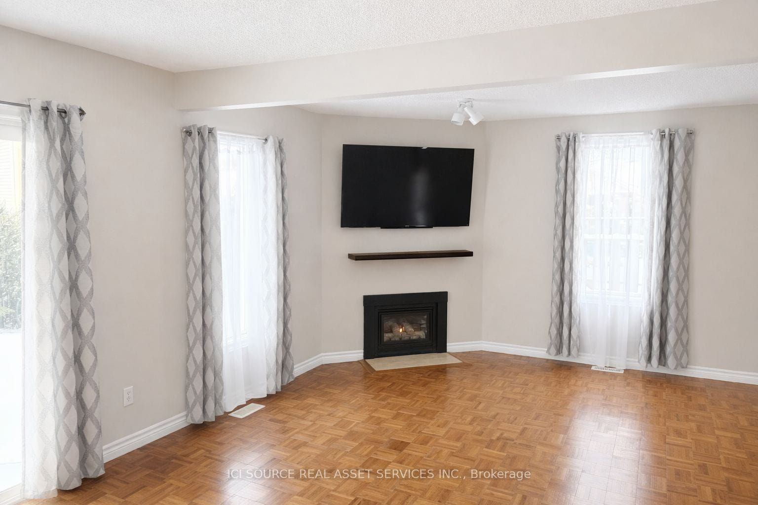 1593 Murphy Road Property Photo 7