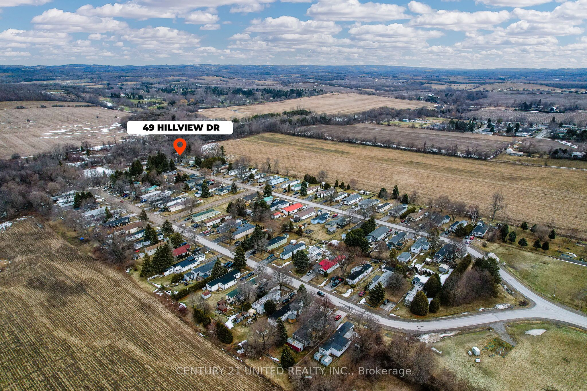 49 Hillview Drive Property Photo 6