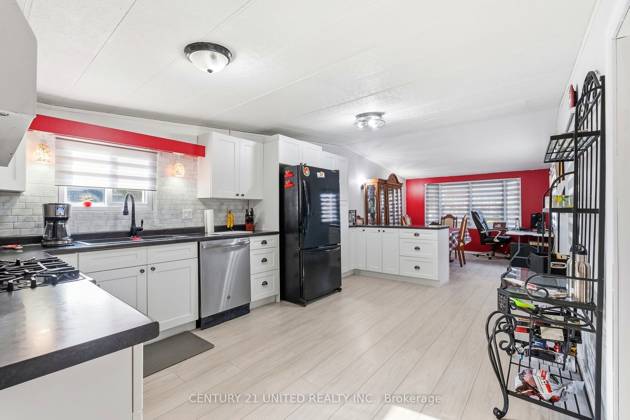 49 Hillview Drive Property Photo 12